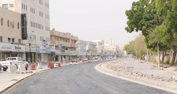 بلدية ظفار تنفذ مشروع إعادة تأهيل وتطوير شارع السلام