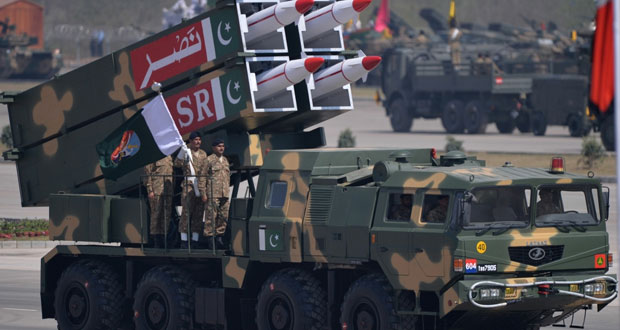 باكستان تحتفل بـ(اليوم الوطني) والجيش حاضر إلى الواجهة