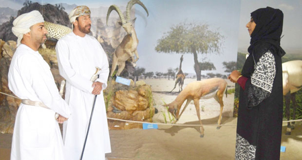 معرض كنوز عمان يحط رحاله في ولاية صور