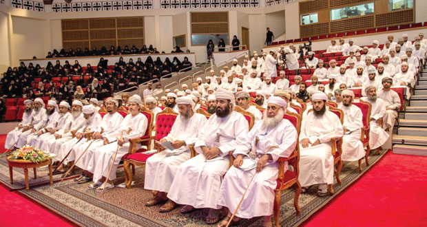 جامعة السلطان قابوس تختتم ندوة مدرسة الشيخ حمود بن حميد الصوافي بين الماضي والحاضر