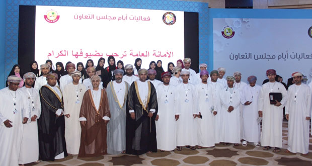 السلطنة تشارك في فعاليات برنامج وحلقة عمل الشباب الخليجية بالدوحة