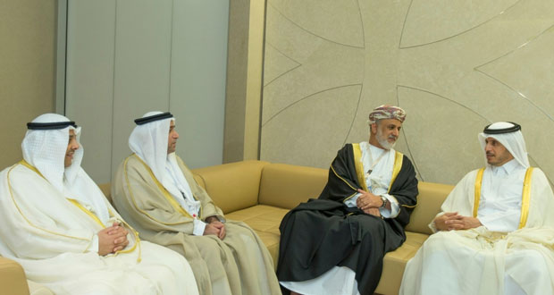 عبدالله الخليلي يلتقي برئيس مجلس الوزراء ووزير الداخلية القطري 