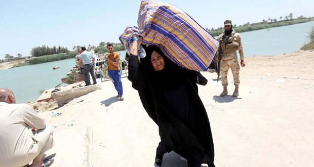 العراق: داعش يوسع السيطرة بالرمادي وعملية عسكرية لتحرير المجمع الحكومي