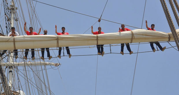 انطلاق فعاليات دورة الإبحار والمغامرة للكشاف البحري على متن سفينة شباب عمان 
