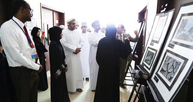 افتتاح معرض التصوير الضوئي بتطبيقية صور 