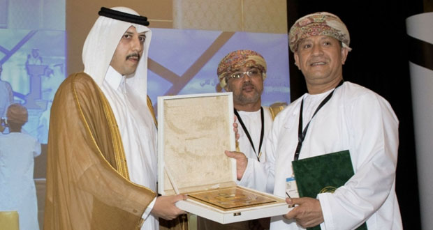 تكريم مختصين عمانيين بالاجتماع السادس عشر للوكلاء المسؤولين عن الآثار والمتاحف بدول مجلس التعاون الخليجي في قطر