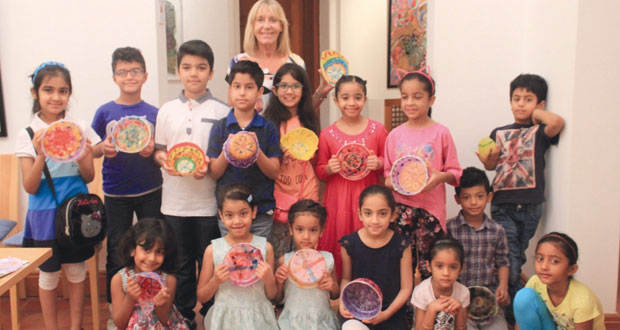 بيت الزبير يستضيف حلقة العمل الفنية الصيفية للأطفال