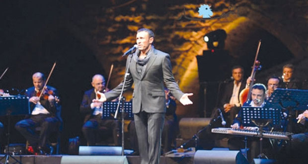 كاظم الساهر يبدع في مهرجانات بيت الدين اللبنانية