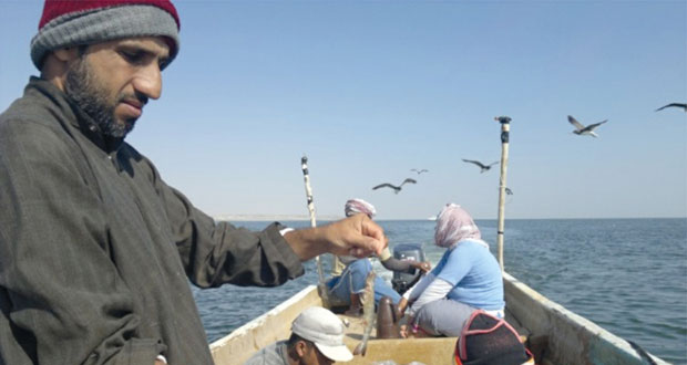 الصياد الحرفي.. دور اقتصادي متواصل ومساهمة كبيرة في الإنتاج السمكي