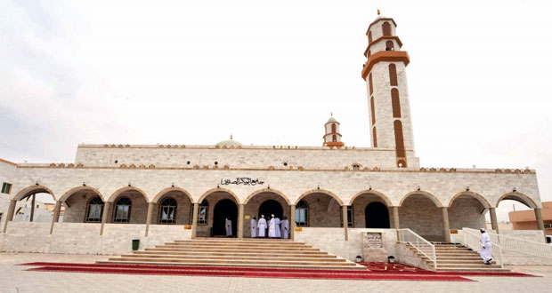 السالمي يفتتح جامع أبو بكر الصديق بمنطقة الدهاريز بمحافظة ظفار