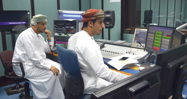 إذاعة سلطنة عمان تتناول مفردات العيد وما يتضمنه من خصوصية عمانية فريدة