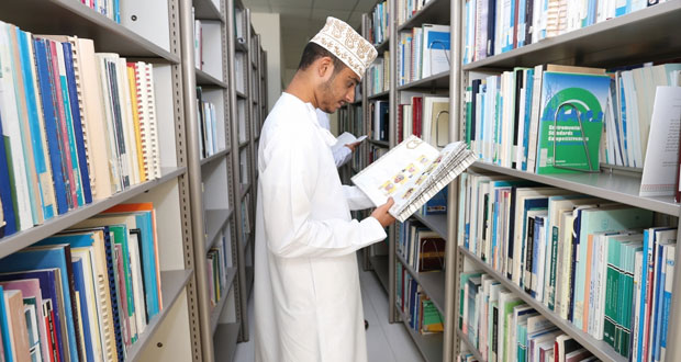 مكتبة المركز الوطني للاحصاء والمعلومات تضم أكثر من 3000 من الكتب والمراجع والدوريات والرسائل الجامعية