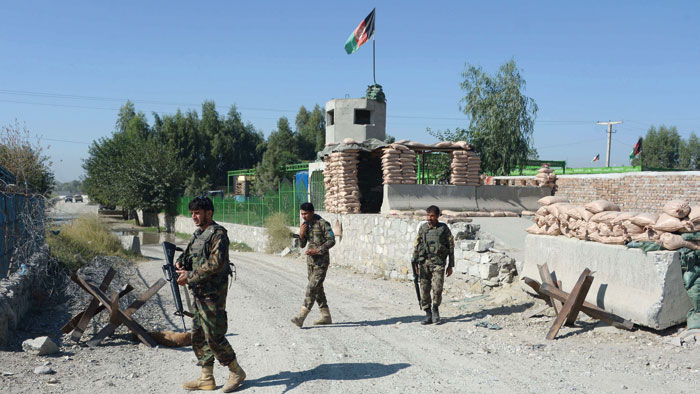 أفغانستان: الجيش يطارد (طالبان) عقب سيطرته على قندوز
