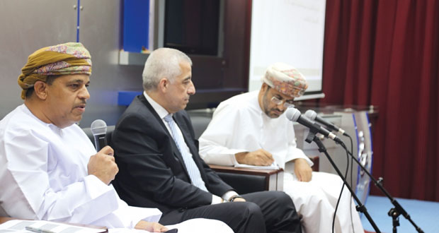 البنوك العمانية مطالبة بتنويع في المحافظة الإقراضية والتركيز الاقتصاد الحقيقي وزيادة نسبة الفائدة على الودائع