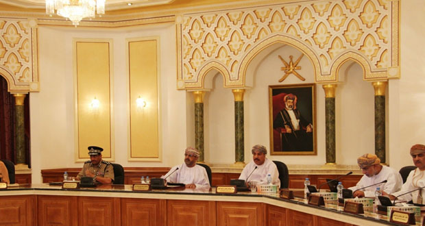 بلدي مسقط يستعرض جهود الهيئة العامة للصناعات الحرفية ويوصي بإيجاد آلية سريعة للتحول إلى الحكومة الإلكترونية
