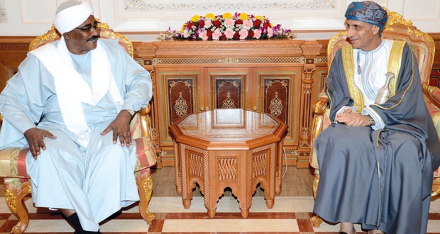 نائب رئيس الوزراء لشؤون مجلس الوزراء يستقبل وزير تنمية الموارد البشرية السوداني