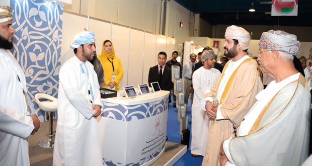 وزير الخدمة المدنية يفتتح معرض ايديوتراك عمان 2015 بمركز عمان الدولي للمعارض