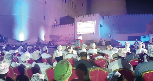 شعراء السلطنة يتغنون بحب الوطن والقائد في ليلة وطنية بقلعة الرستاق