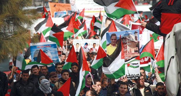 الاحتلال يداهم القدس ويعسكر أحياءها..وإصابة العشرات في مواجهات (قلنديا)