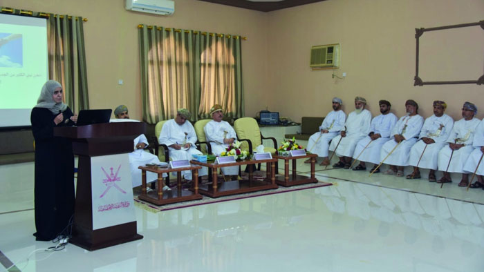ندوة بعبري عن السبلة العمانية ودورها في الحياة الاجتماعية