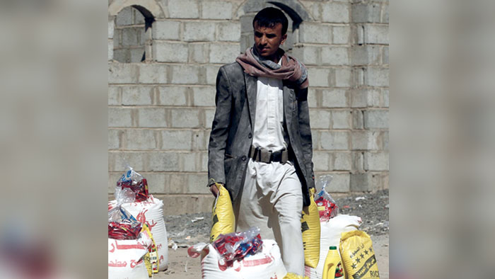 اليمن: القوات الحكومية تستعيد مدينتين .. وصاروخان على السعودية