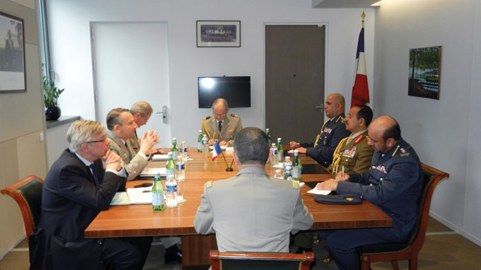رئيس هيئة أركان الدفاع للقوات المسلحة الفرنسية يستقبل رئيس أركان قوات السلطان المسلحة