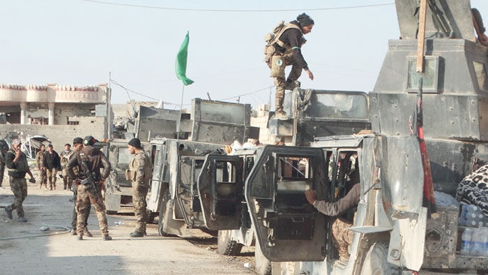 العراق : تقدم للقوات بمعركة تحرير الرمادي و(داعش) يختبئ وراء مفخخاته