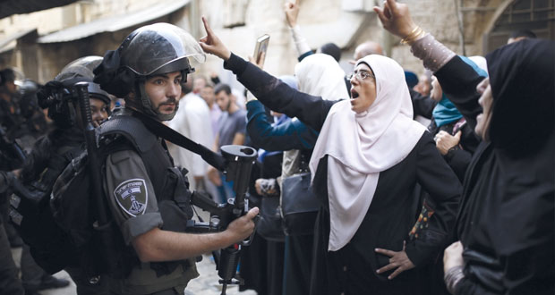 عصابات المستوطنين تقتحم (الأقصى) في حراسة قوات الاحتلال الخاصة واعتقال مرابط