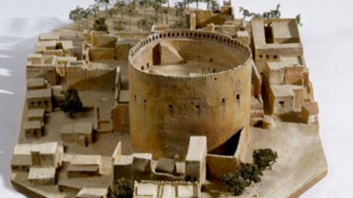 قراءة على هامش ما جاء في ويكيبيديا "الموسوعة الحرة" عن مفهوم الملحمة الشعرية
