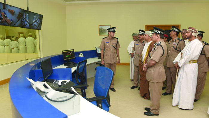 شرطة عمان السلطانية تحتفل بافتتاح مركز شرطة صلالة الجديد بمحافظة ظفار