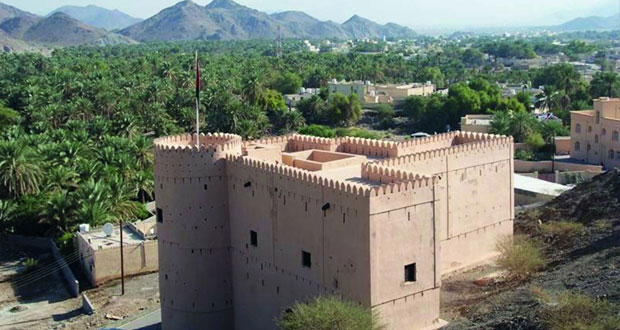 "بيت الصاروج" أحد أبرز معالم سمائل التاريخية