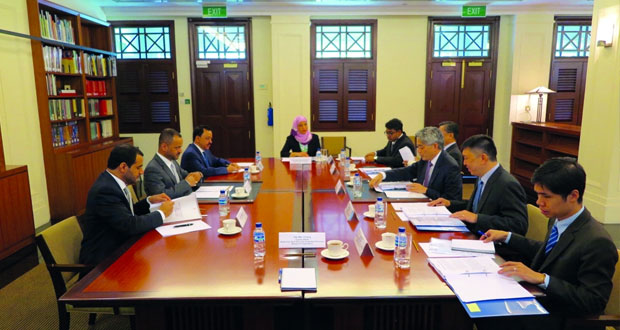 جلسة مشاورات سياسية ولقاءات بين السلطنة وسنغافورة