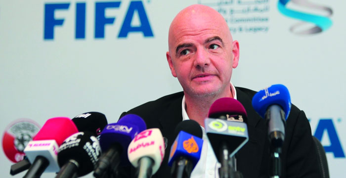 إنفانتينو : إقامة مونديال 2022 في قطر وانشاء لجنة لمراقبة ظروف العمال
