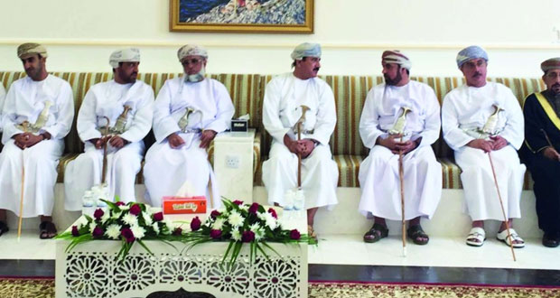  وزير المكتب السلطاني يرعى افتتاح المجلس العام بحي العزيزي بضنك