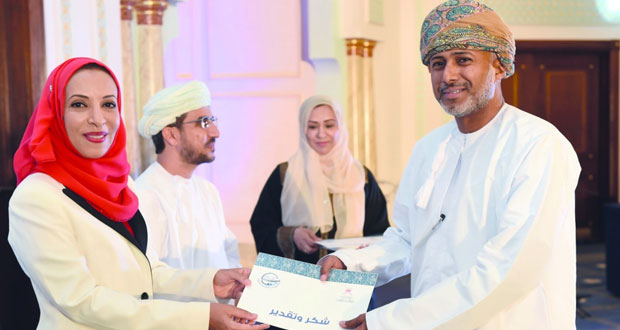 أوراق عمل هادفة في ختام أعمال ملتقى إدارات المدارس بجامعة السلطان قابوس