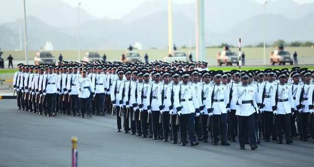 شرطة عمان السلطانية تحتفل بافتتاح وحدة شرطة المهام الخاصة بولاية إبراء وتخريج فصائل من الشرطة المستجدين