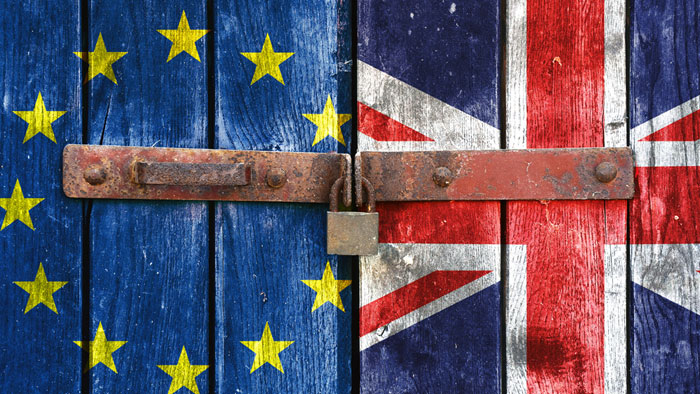 تقدم لمؤيدي بقاء بريطانيا في الاتحاد الأوروبي في استطلاعات قبل أسابيع من الاستفتاء