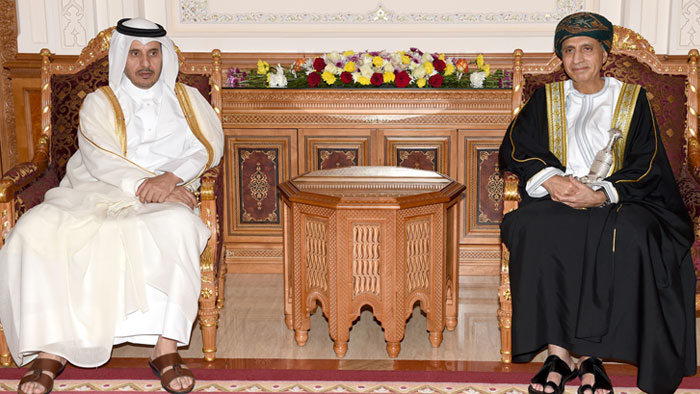 السلطنة ودولة قطر تبحثان في جلسة أخوية دعم وتعزيز آفاق التعاون بكافة المجالات