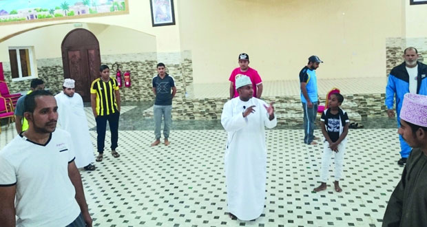 حلقة فنية عن التمثيل المسرحي بنزوى