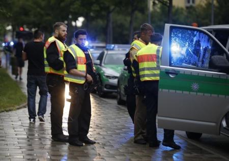 ألمانيا: 6 قتلى بهجوم على مركز تجاري وهروب الجناة