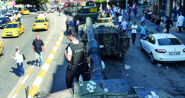 أنقرة تعلن انتهاء محاولة الانقلاب ومقتل 161 واعتقال عسكريين