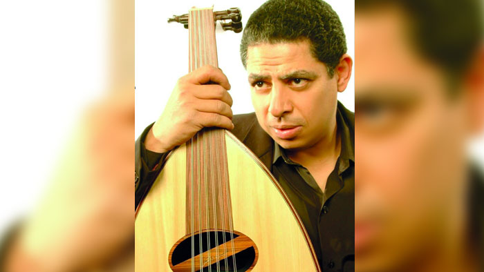 الجمعية العمانية لهواة العود تنظم حفل الريسايتل للفنان مدثر أبو الوفا