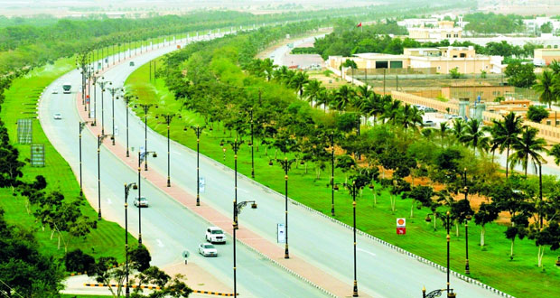 رئيس بلدية ظفار: إنشاء عدة حدائق بصلالة وعدد من المتنزهات الطبيعية  في سهل ولاية صلالة منها منتزه إيتين وحمرير ووادي عدونب بمنطقة ريسوت