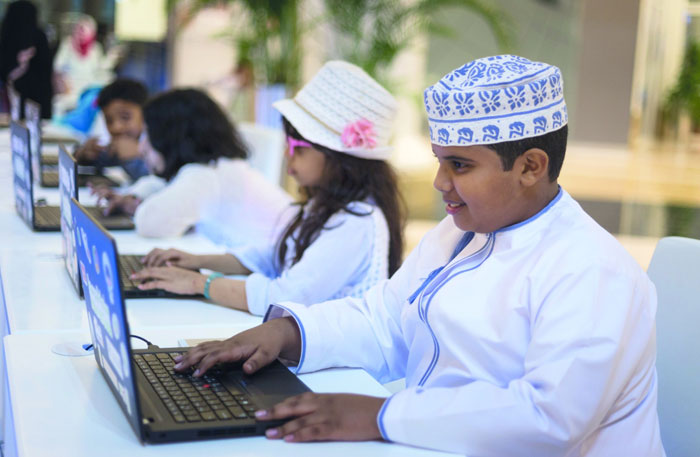  مبادرة "ساعة البرمجة" من عمانتل تحظى بتفاعل كبير من المشاركين