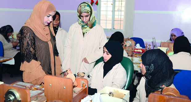 تأكيد على الهوية الوطنية لخطوط إنتاج الصناعات الحرفية