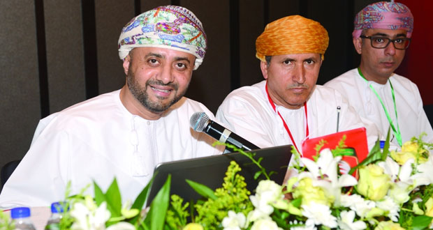 مع بدء العد التنازلي لانتخاب إدارة جديدة لاتحاد الكرة..ارتفاع المديونية إلى أكثر من مليون ريال عمانى عقبة كبيرة تنتظر المجلس القادم