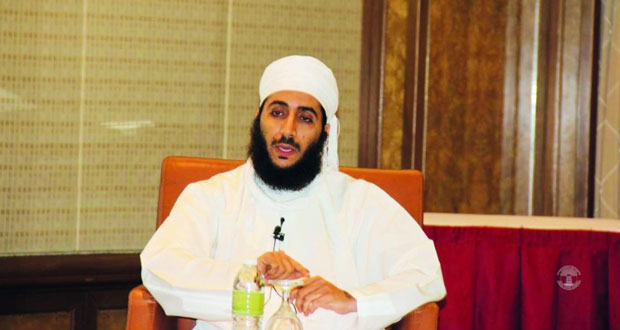 ندوة "آفاق حضارية من حياة الشيخ جاعد بن خميس الخروصي" تبدأ أعمالها في قاعة المؤتمرات بجامعة السلطان قابوس .. غدا
