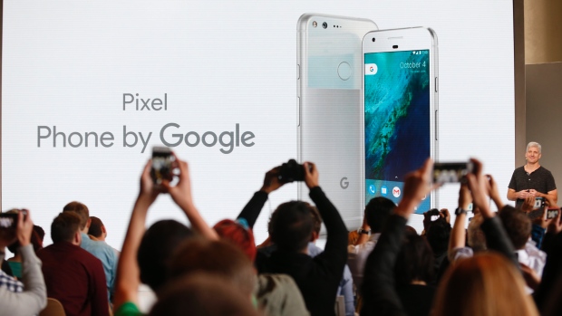 جوجل تكشف عن هاتفها الذكي" بيكسل"