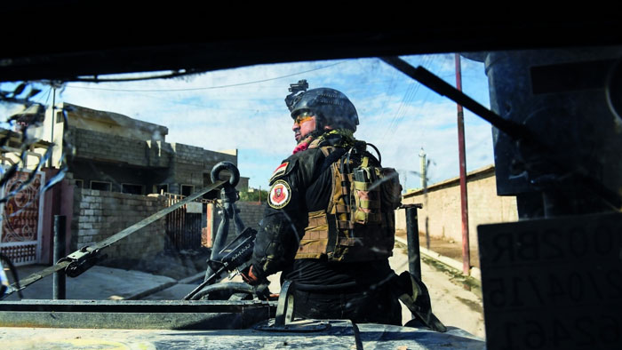 القوات العراقية تتقدم باتجاه مطار الموصل وتستعيد قرى على مشارفها
