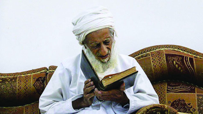 يعقوب بن سالم البراشدي (85) عاما .. أحد أبرز قامات العلم والمعرفة بولاية القابل .. فـي ذمة الله